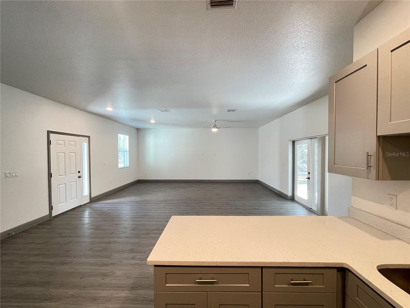 Image 6 of 25 For 10 Guava Lane Course