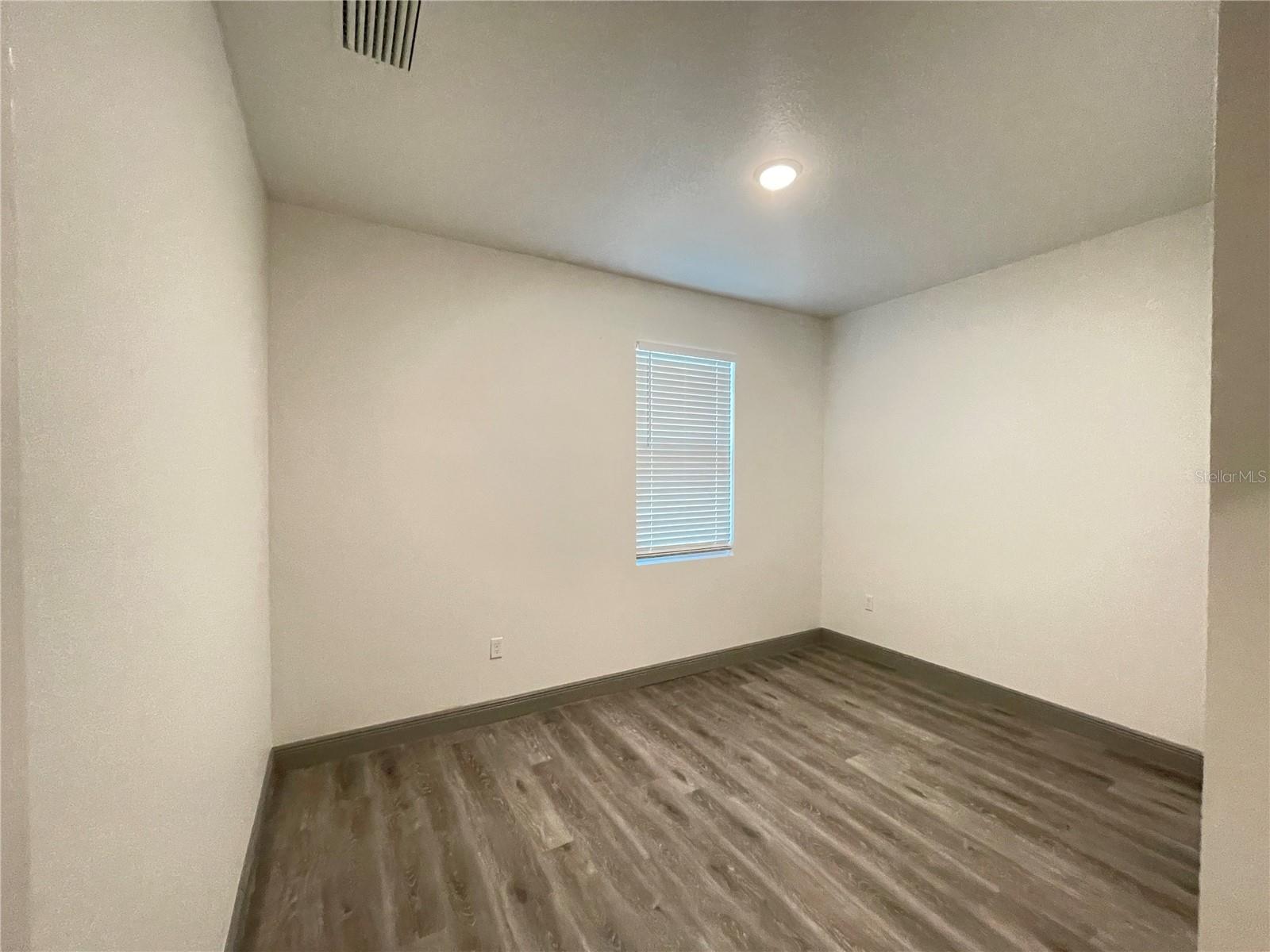 Image 7 of 25 For 10 Guava Lane Course