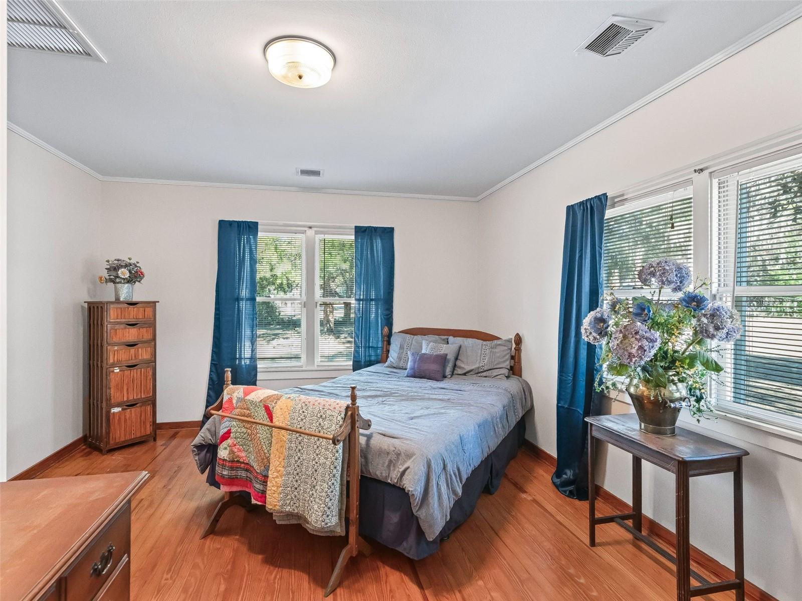 Image 29 of 54 For 5630 109th Place