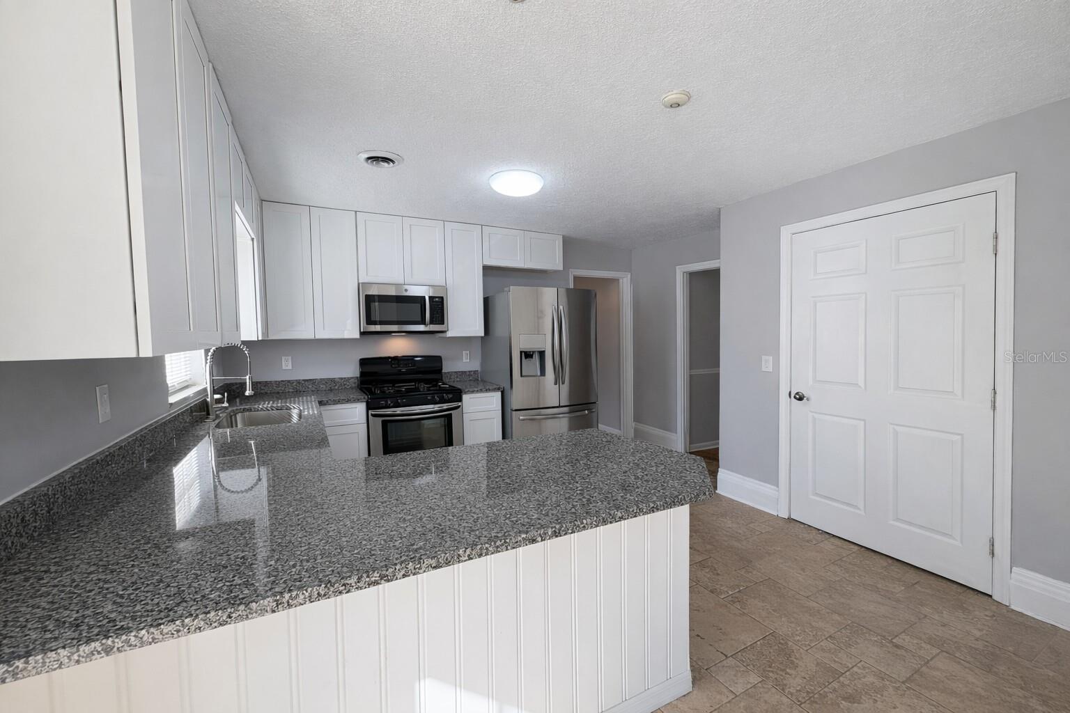 Image 17 of 32 For 2224 9th Street