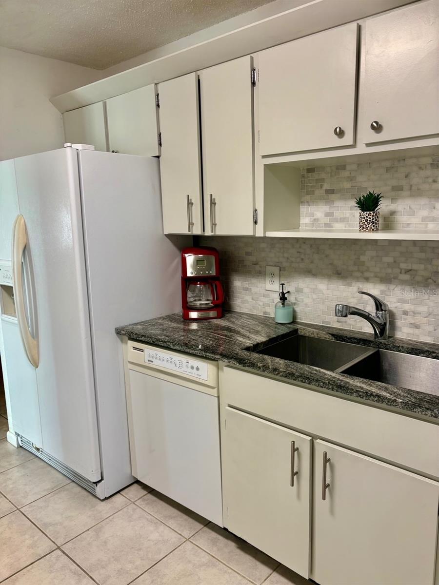 Image 14 of 53 For 21425 Plantation Street