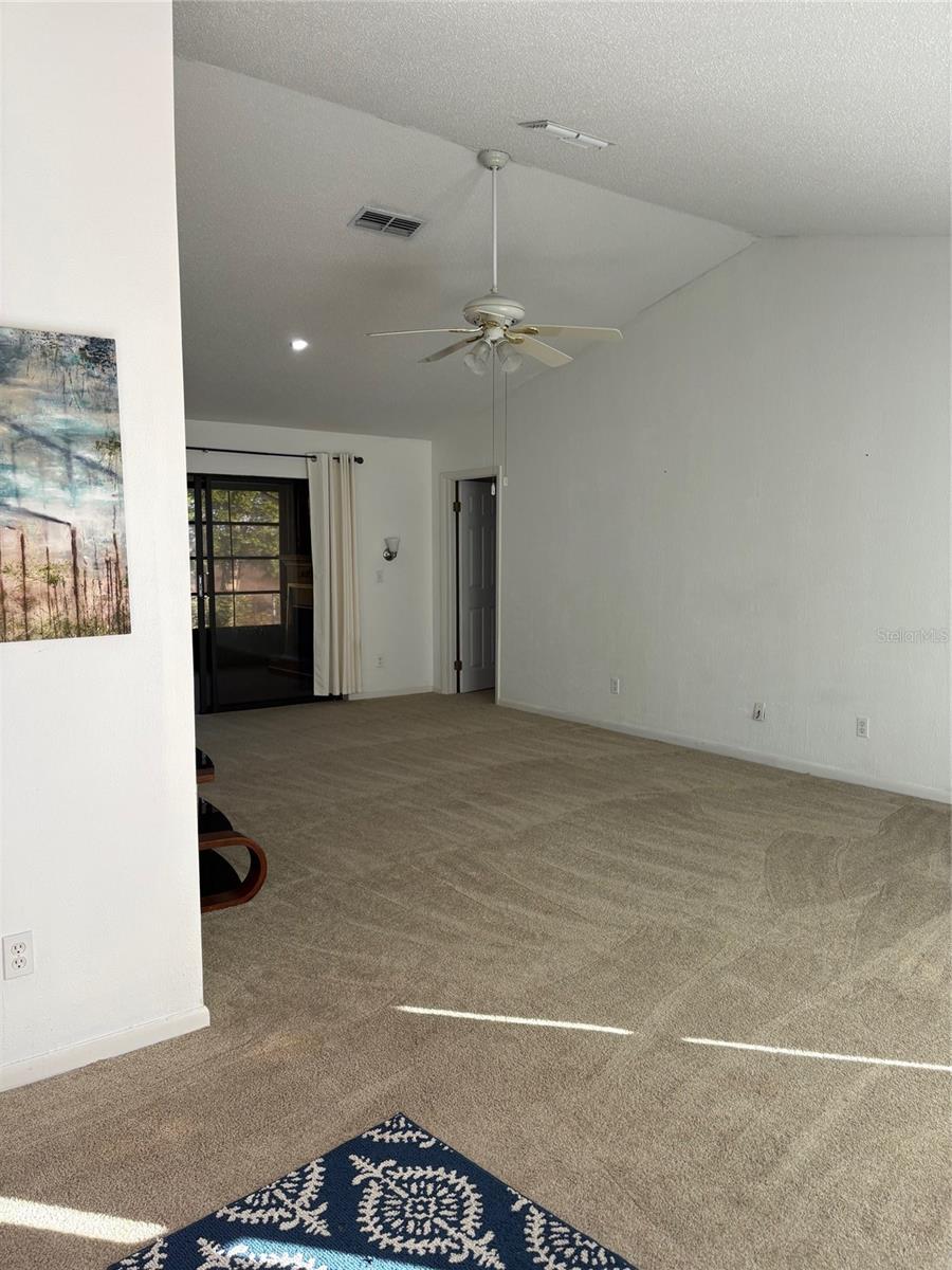 Image 8 of 53 For 21425 Plantation Street