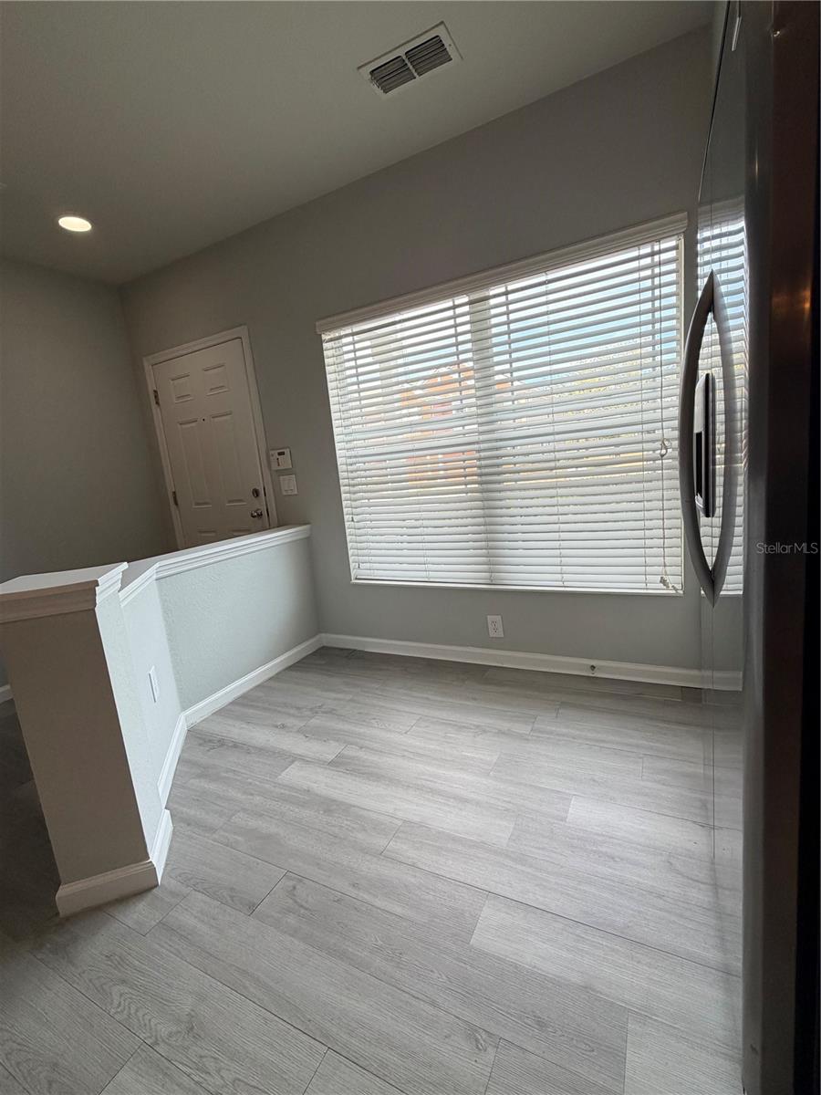 Image 4 of 24 For 4895 Sw 45th St