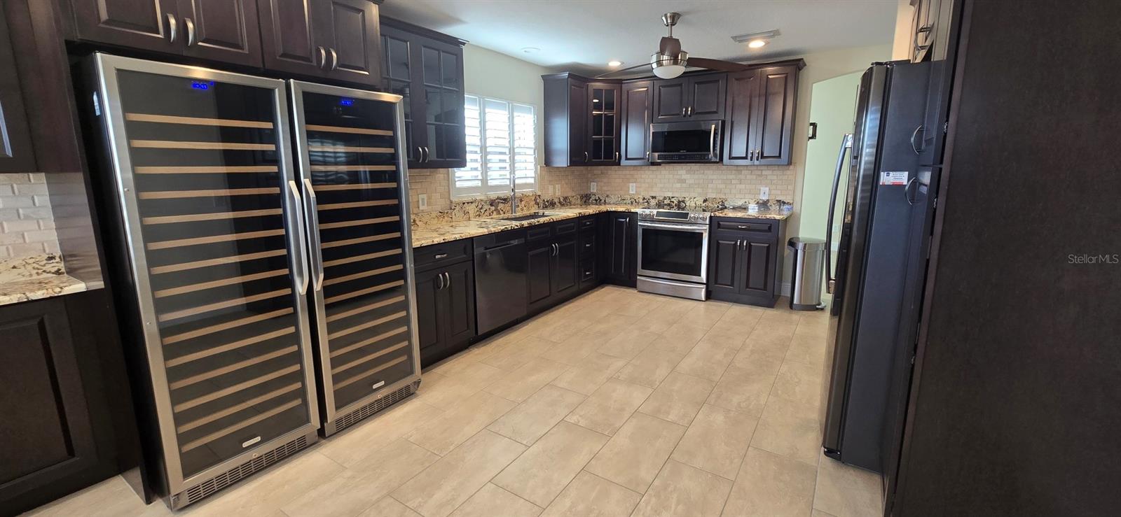 Image 6 of 18 For 2125 Barbosa Court