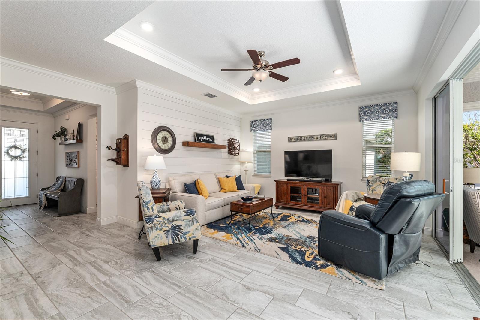 Image 11 of 43 For 9077 81st Loop