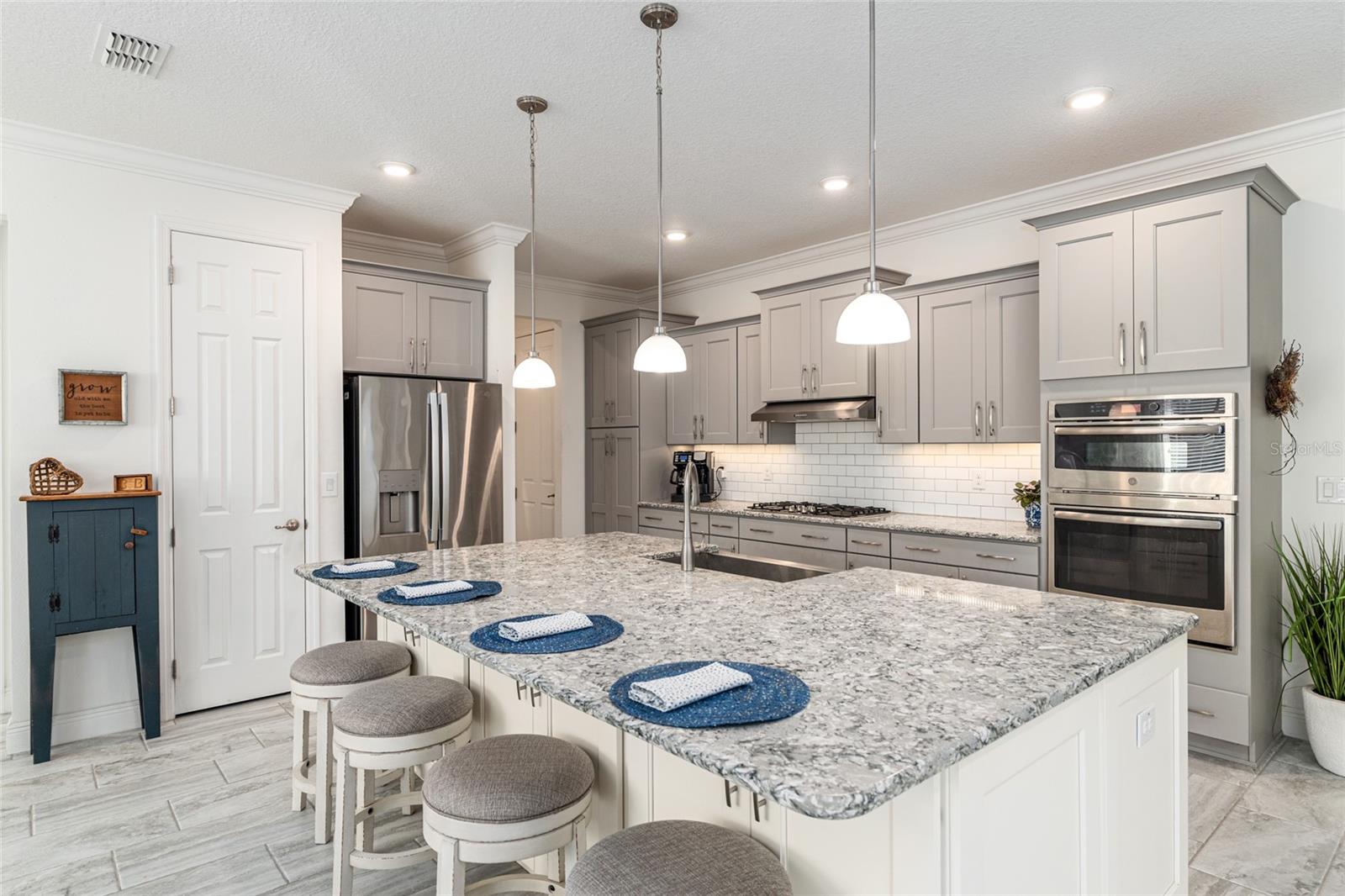 Image 13 of 43 For 9077 81st Loop