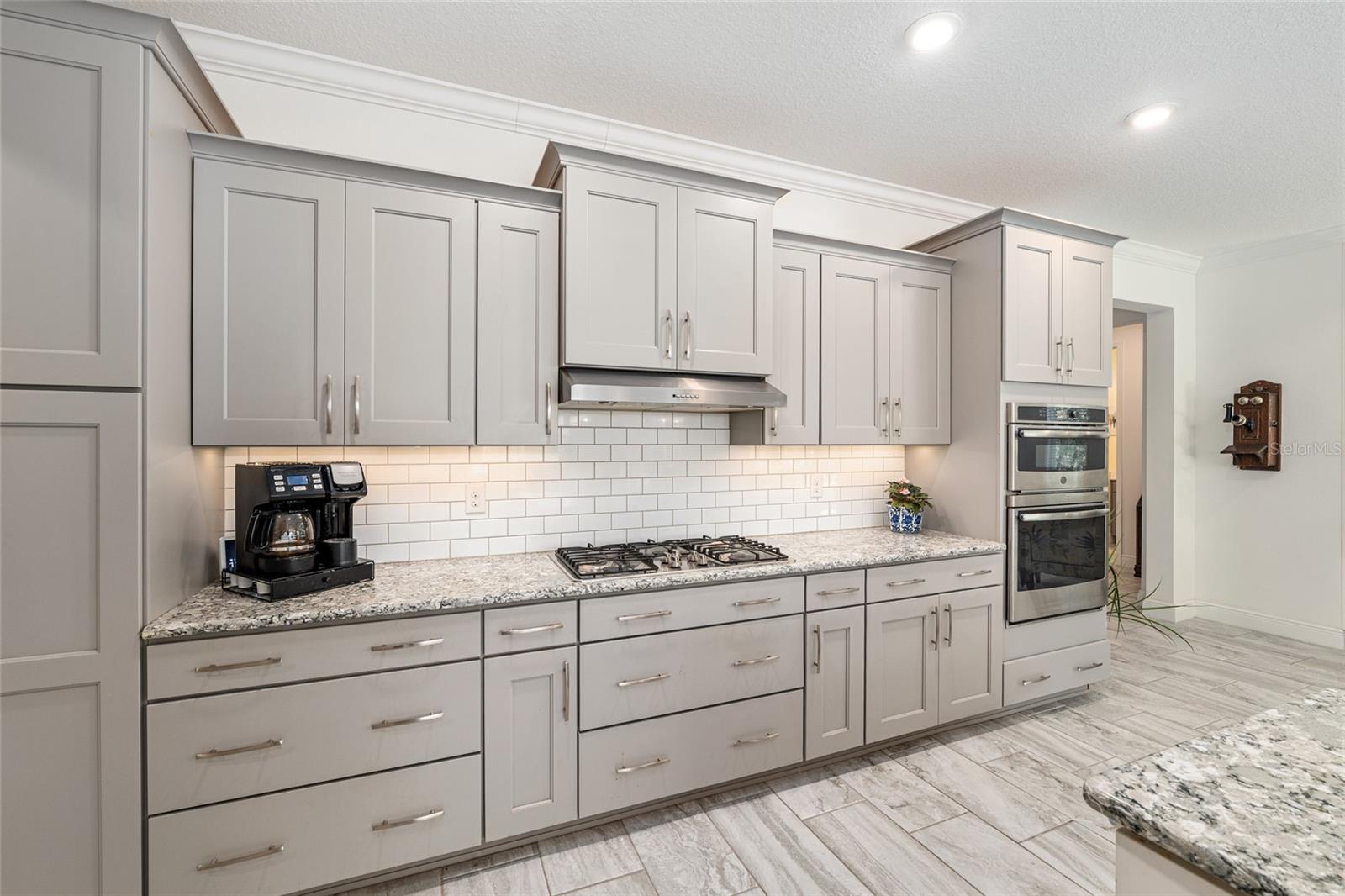 Image 16 of 43 For 9077 81st Loop