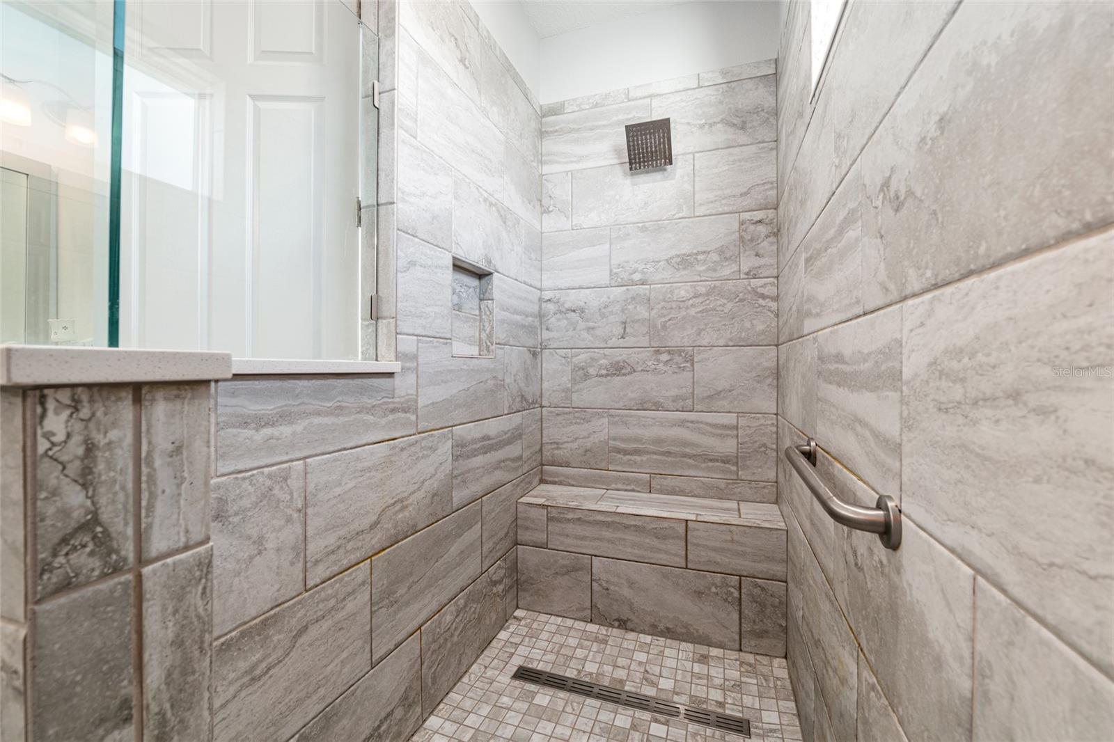 Image 26 of 43 For 9077 81st Loop