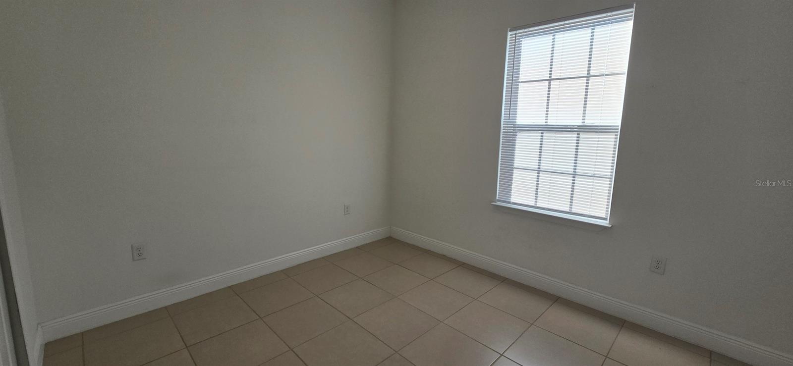 Image 10 of 16 For 405 Marion Oaks Lane