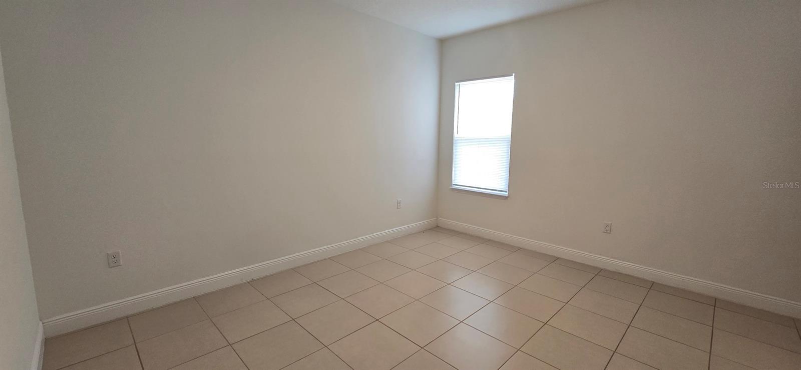 Image 11 of 16 For 405 Marion Oaks Lane