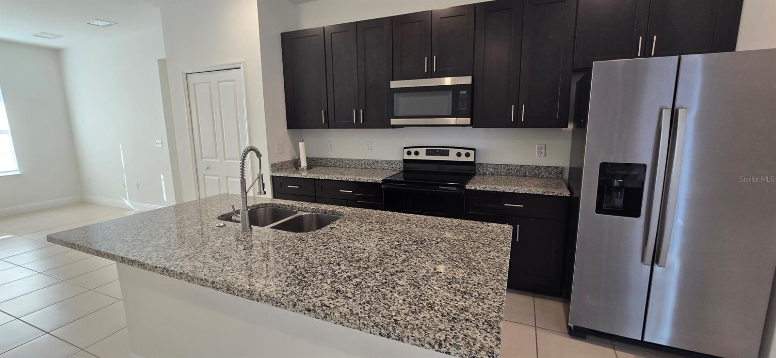 Image 4 of 16 For 405 Marion Oaks Lane