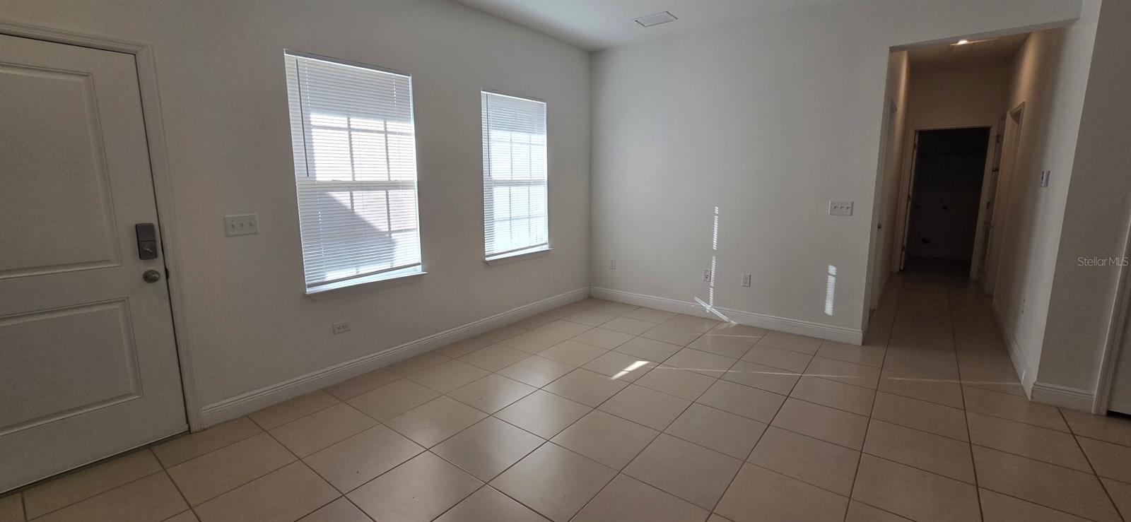 Image 5 of 16 For 405 Marion Oaks Lane