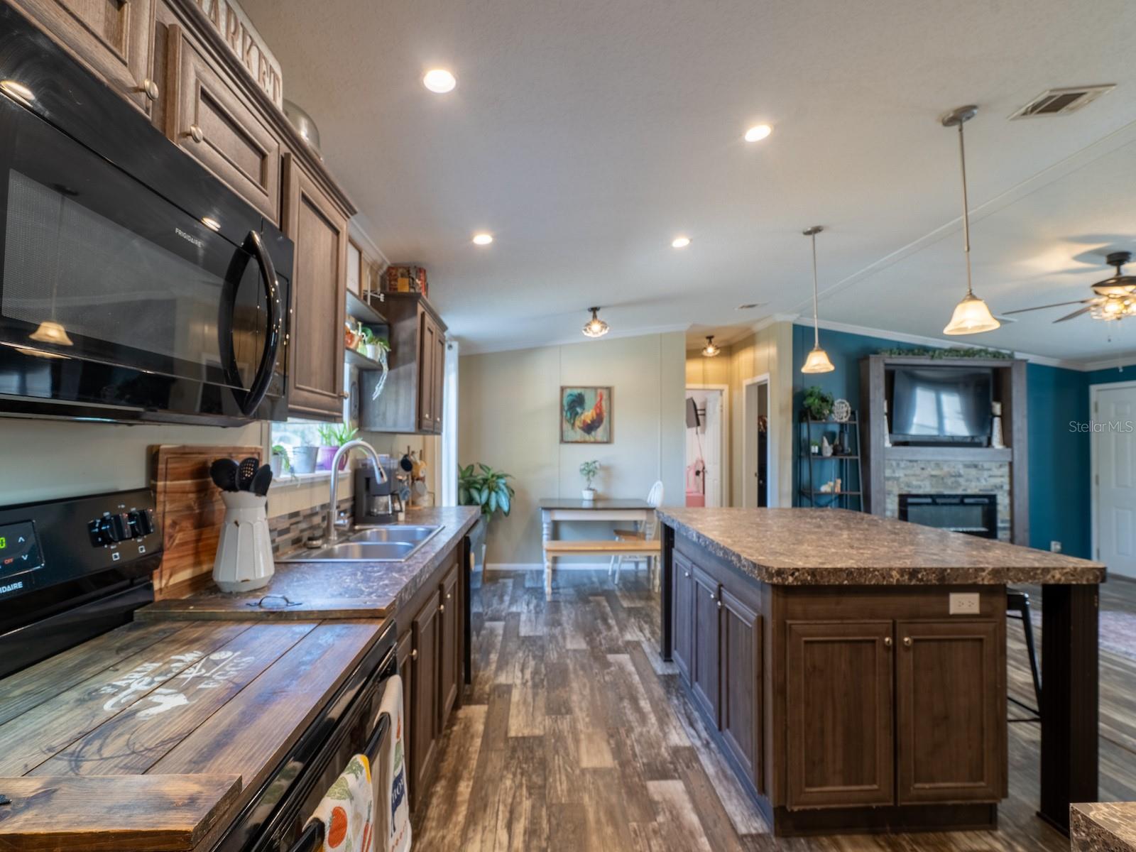 Image 9 of 43 For 22457 130th Court Road