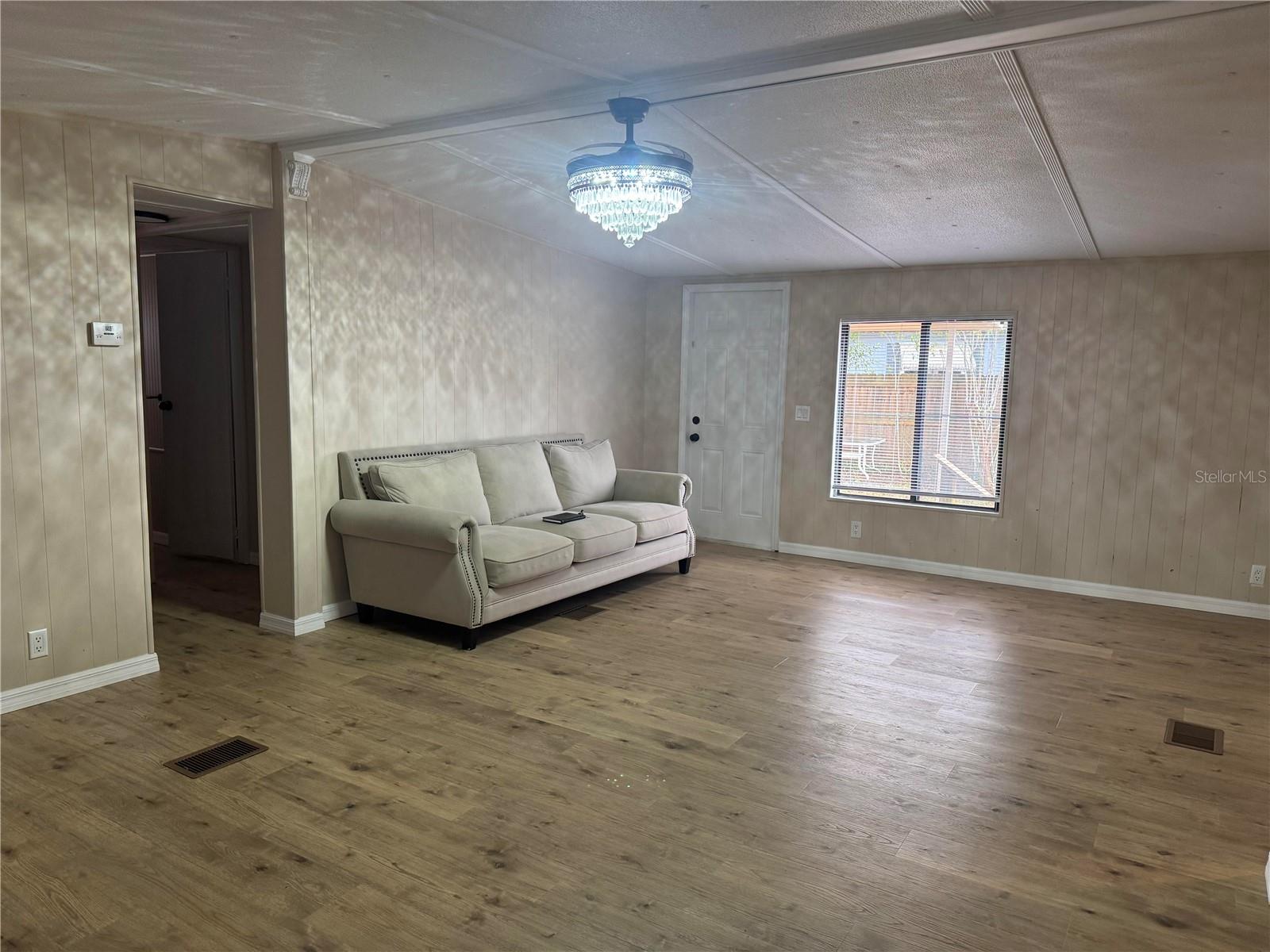 Image 3 of 11 For 105 66th Court