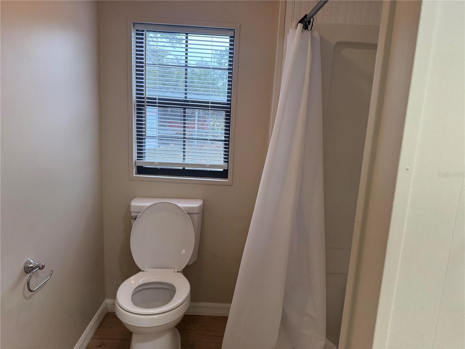 Image 6 of 11 For 105 66th Court