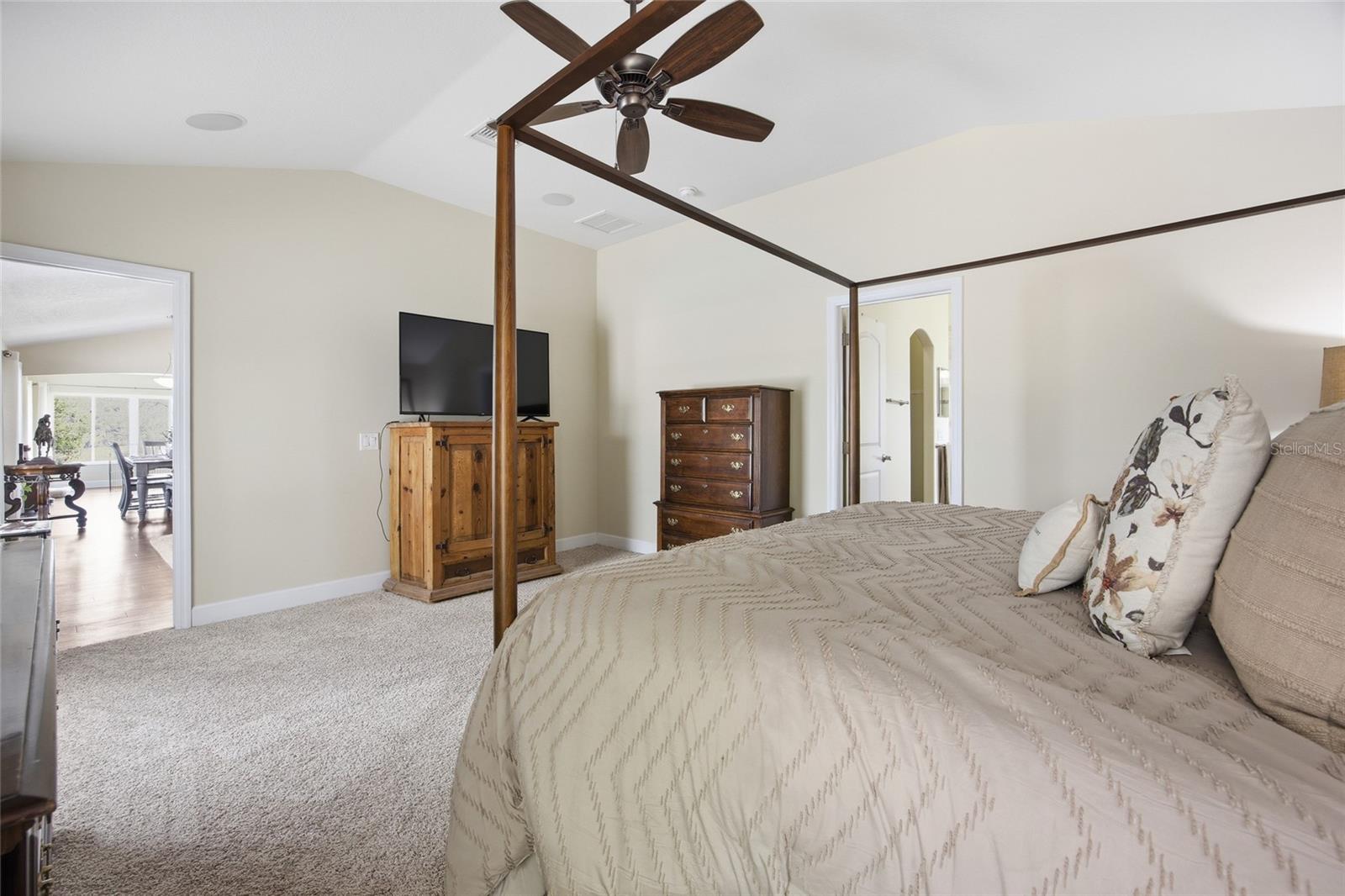 Image 31 of 100 For 10532 27th Avenue