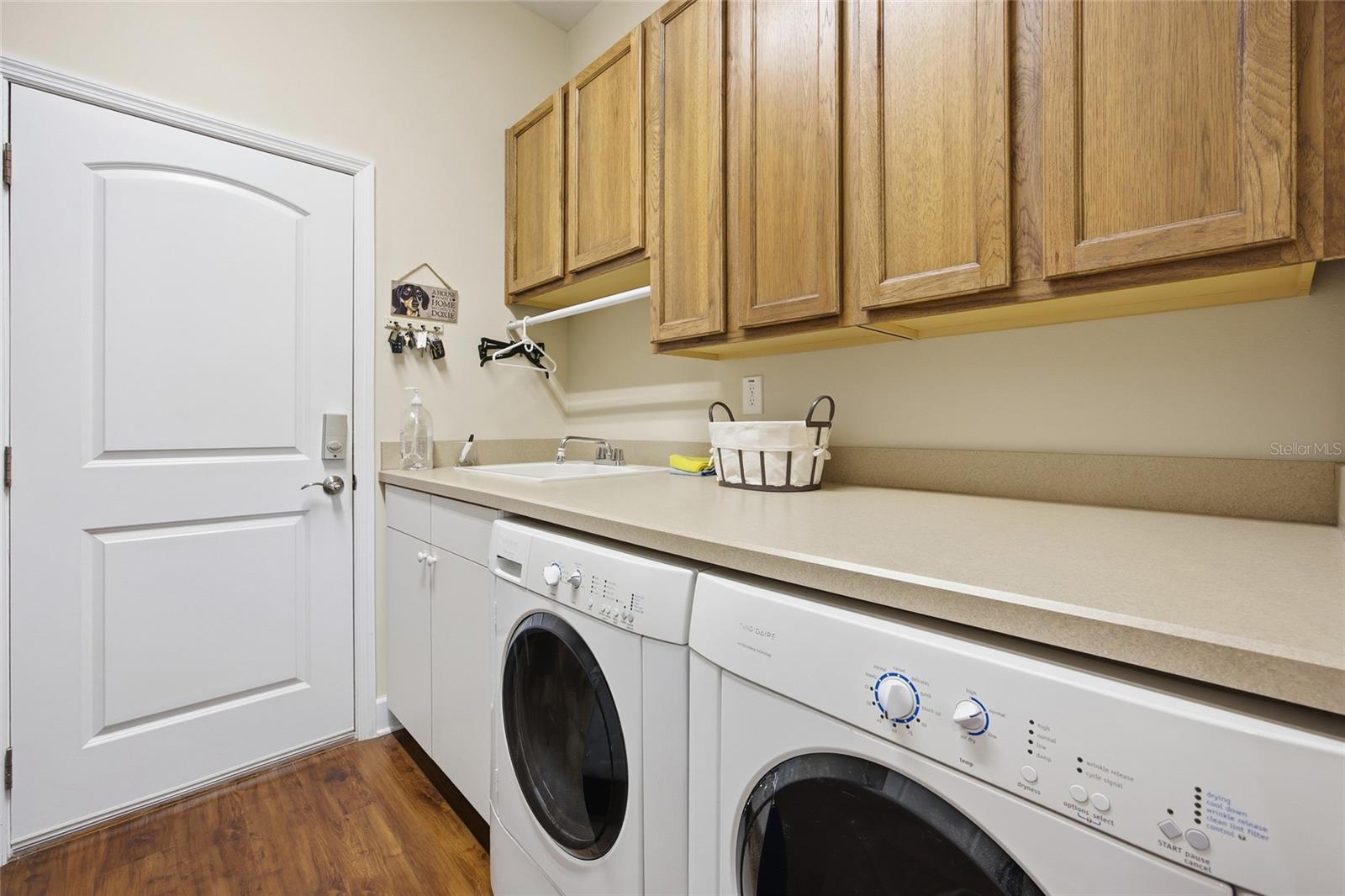 Image 36 of 100 For 10532 27th Avenue