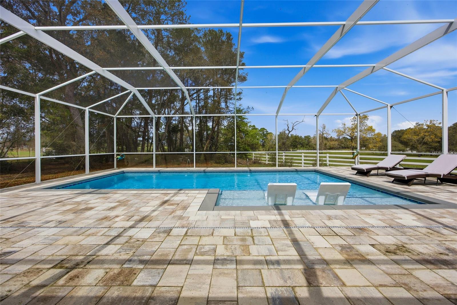 Image 39 of 100 For 10532 27th Avenue