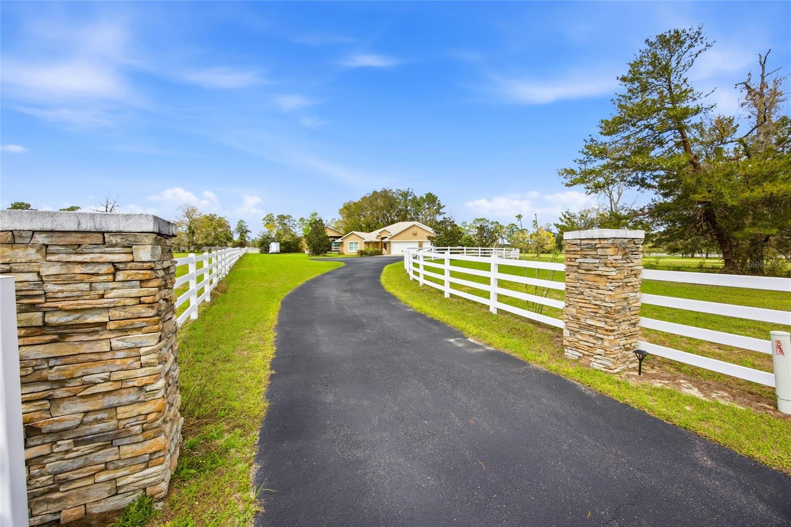 Image 4 of 100 For 10532 27th Avenue