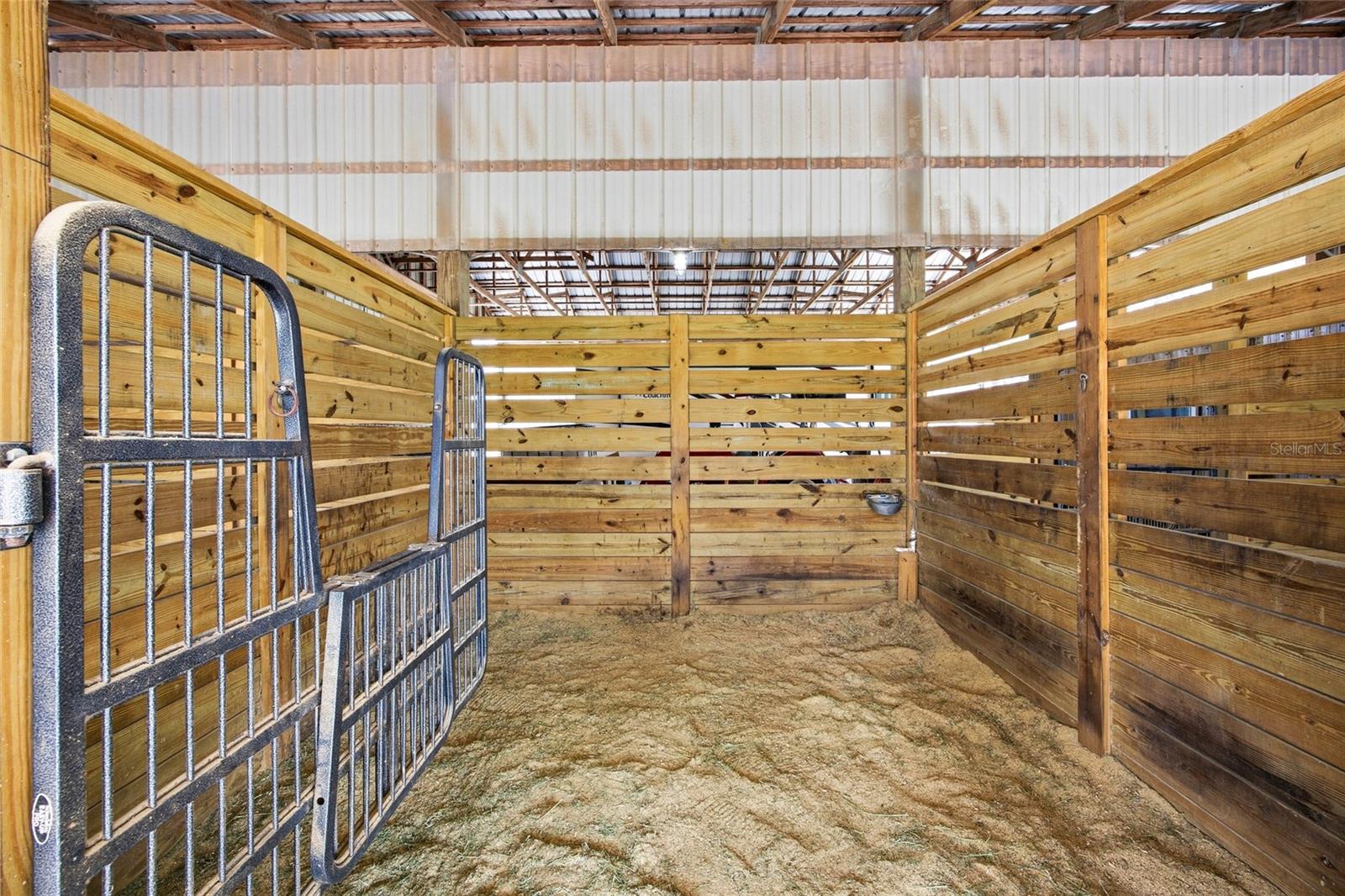 Image 56 of 100 For 10532 27th Avenue