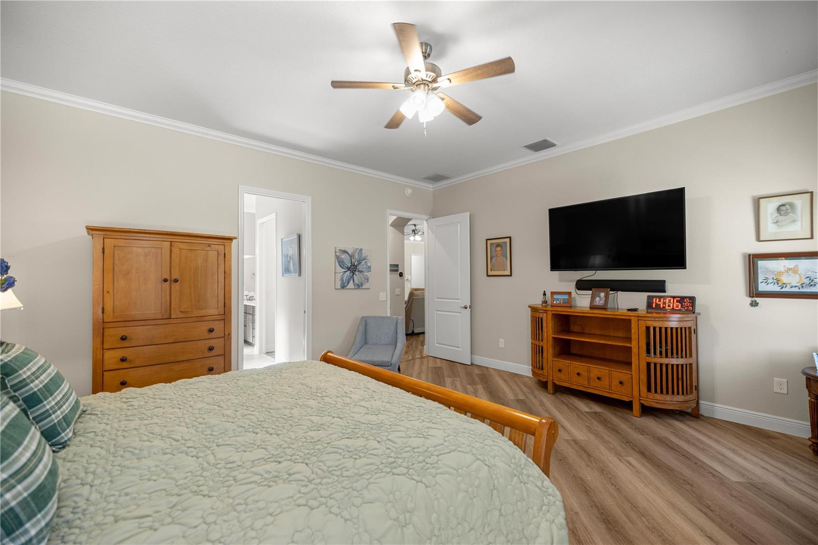 Image 21 of 59 For 5491 Dray Drive