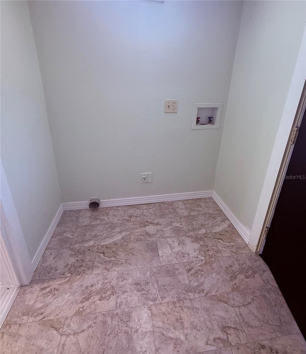 Image 11 of 35 For 19421,19425 Fort Dade Avenue