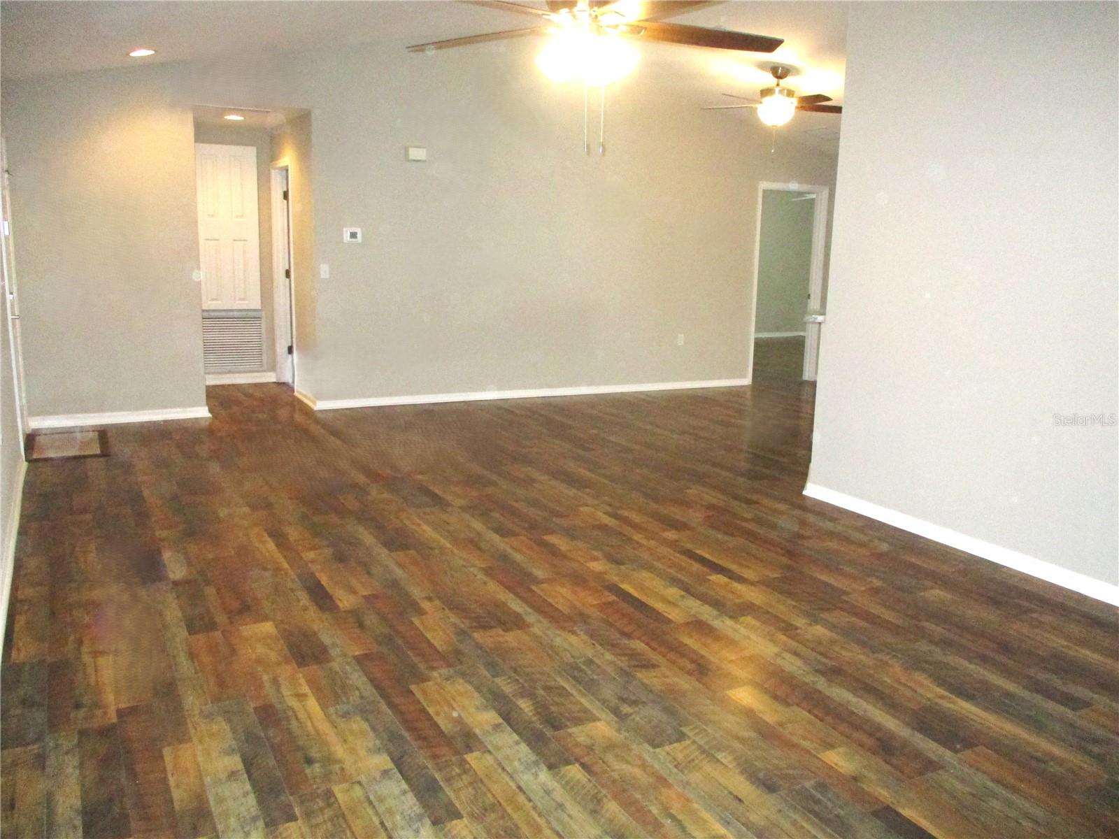 Image 12 of 75 For 11536 140th Loop