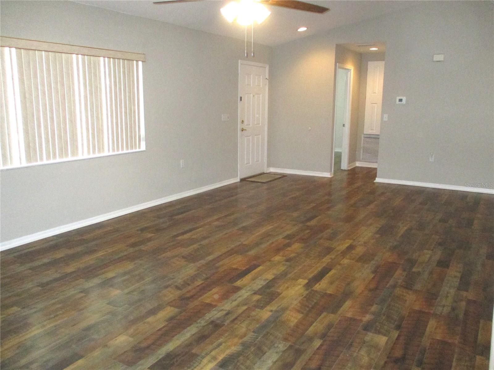 Image 13 of 75 For 11536 140th Loop