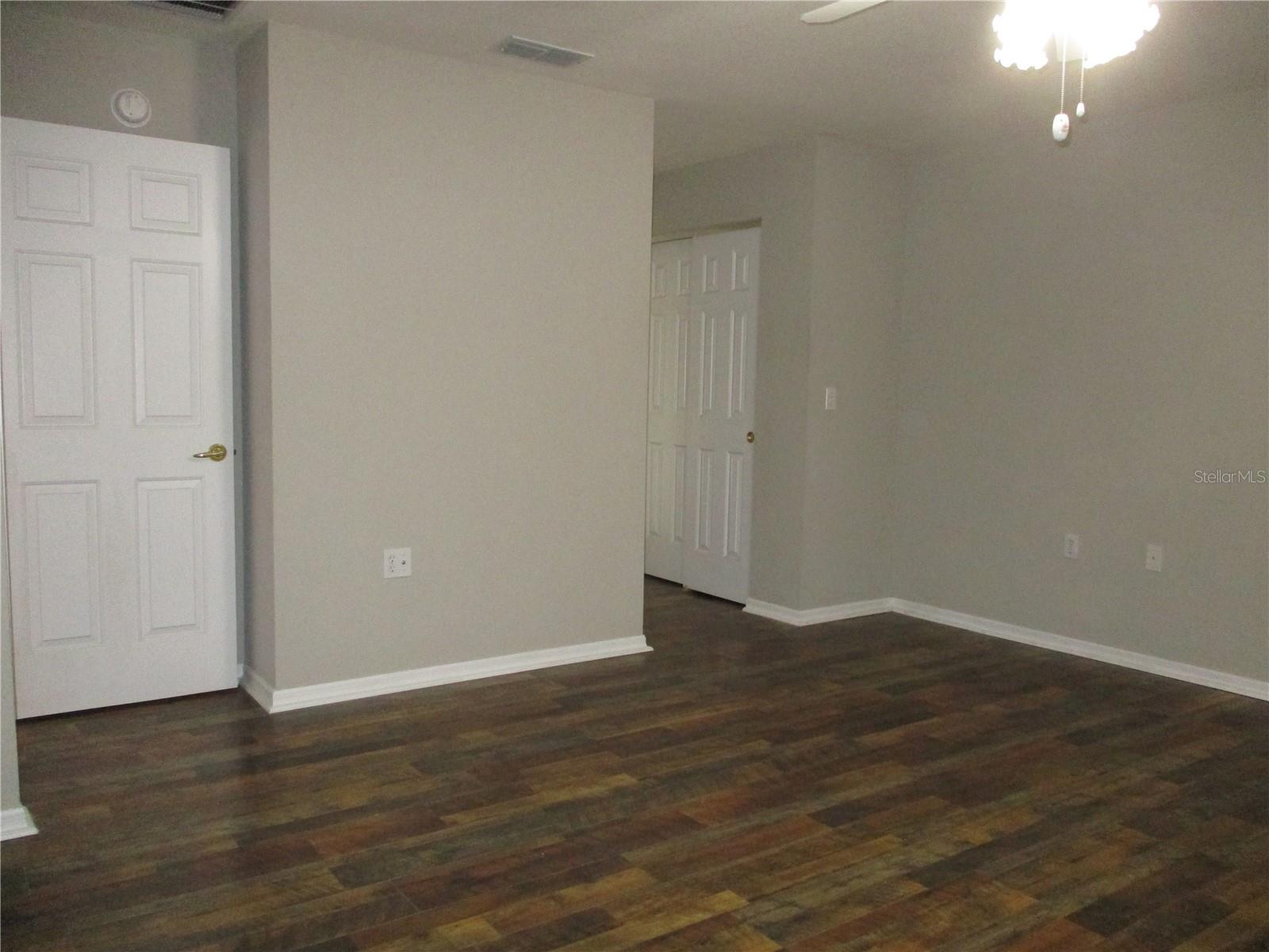 Image 18 of 75 For 11536 140th Loop