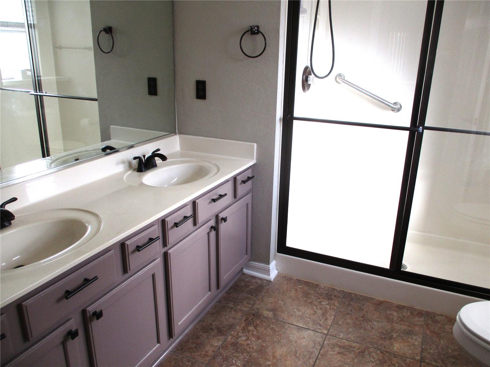 Image 22 of 75 For 11536 140th Loop