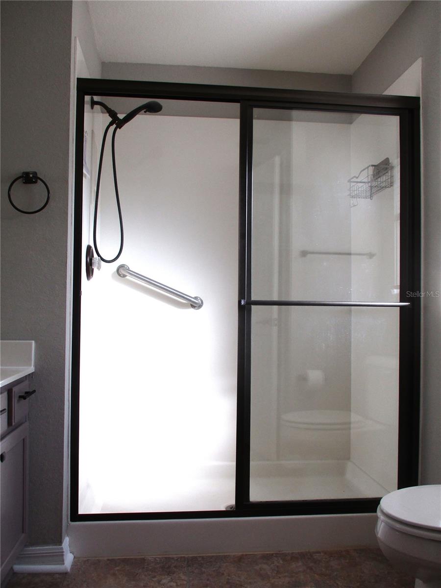 Image 23 of 75 For 11536 140th Loop