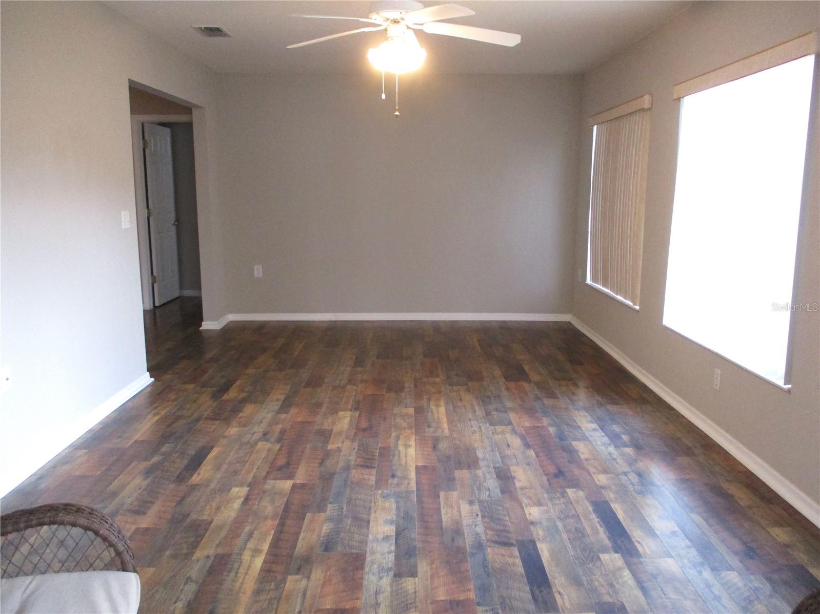 Image 31 of 75 For 11536 140th Loop