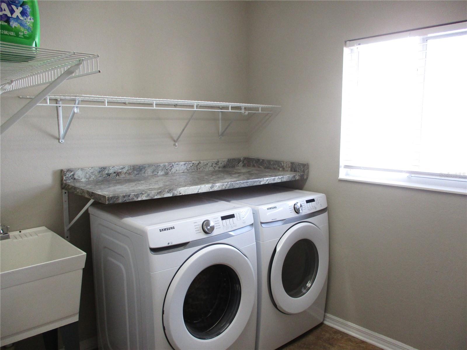 Image 37 of 75 For 11536 140th Loop