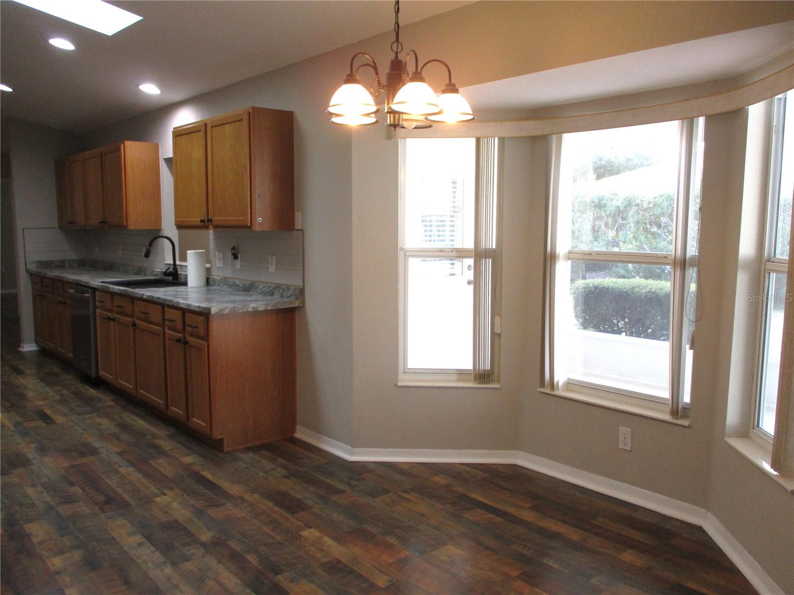 Image 9 of 75 For 11536 140th Loop