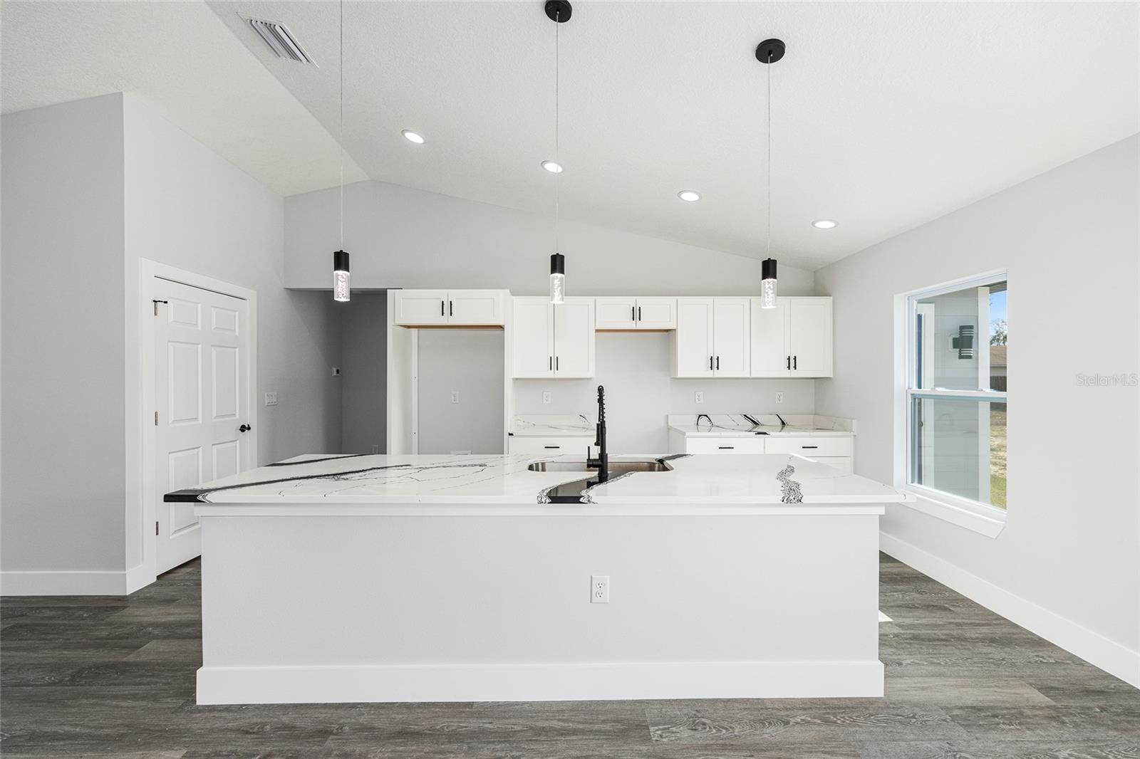 Image 21 of 27 For 24303 Sailboat Drive