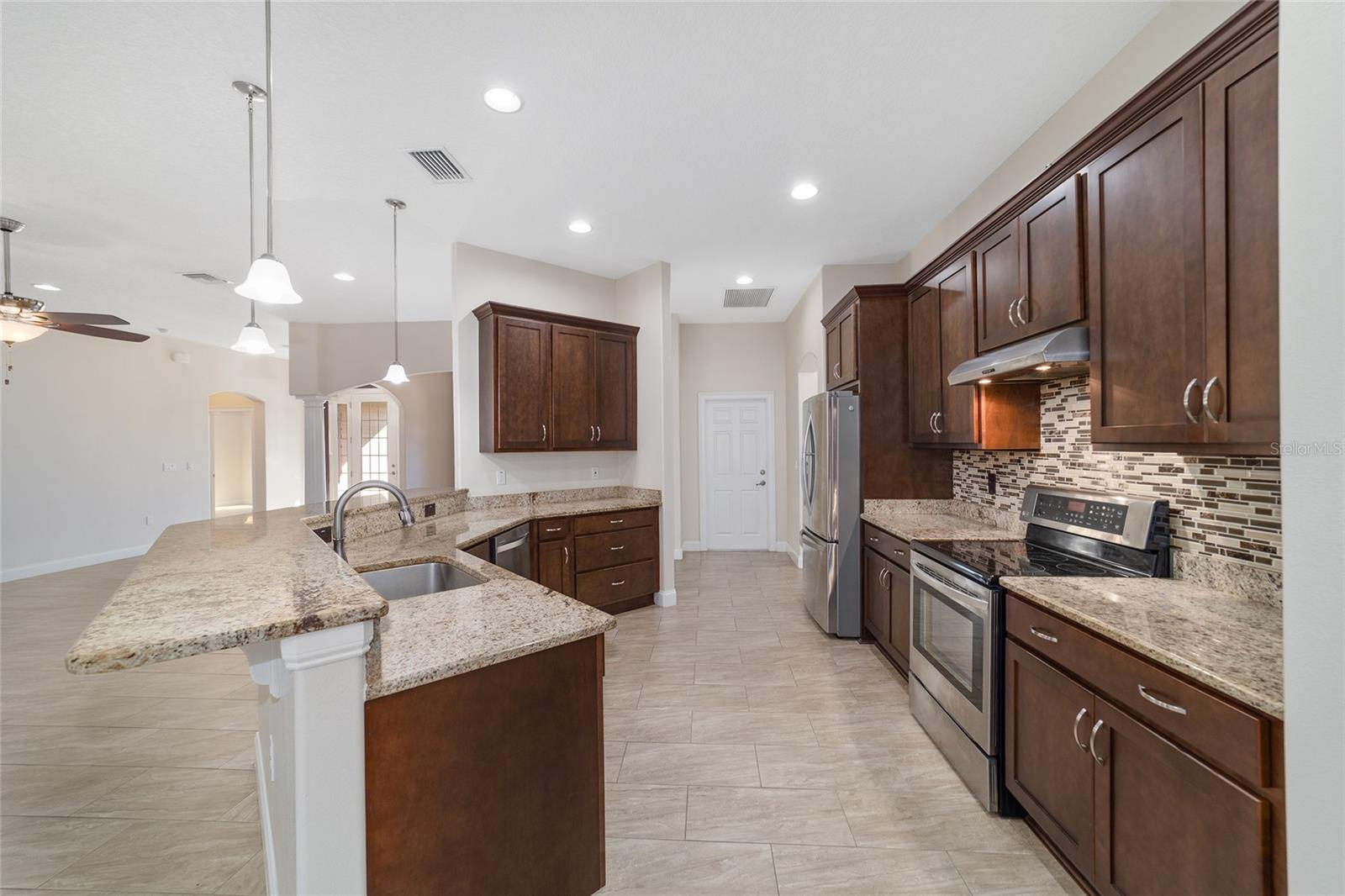 Image 21 of 97 For 465 155th Street Road