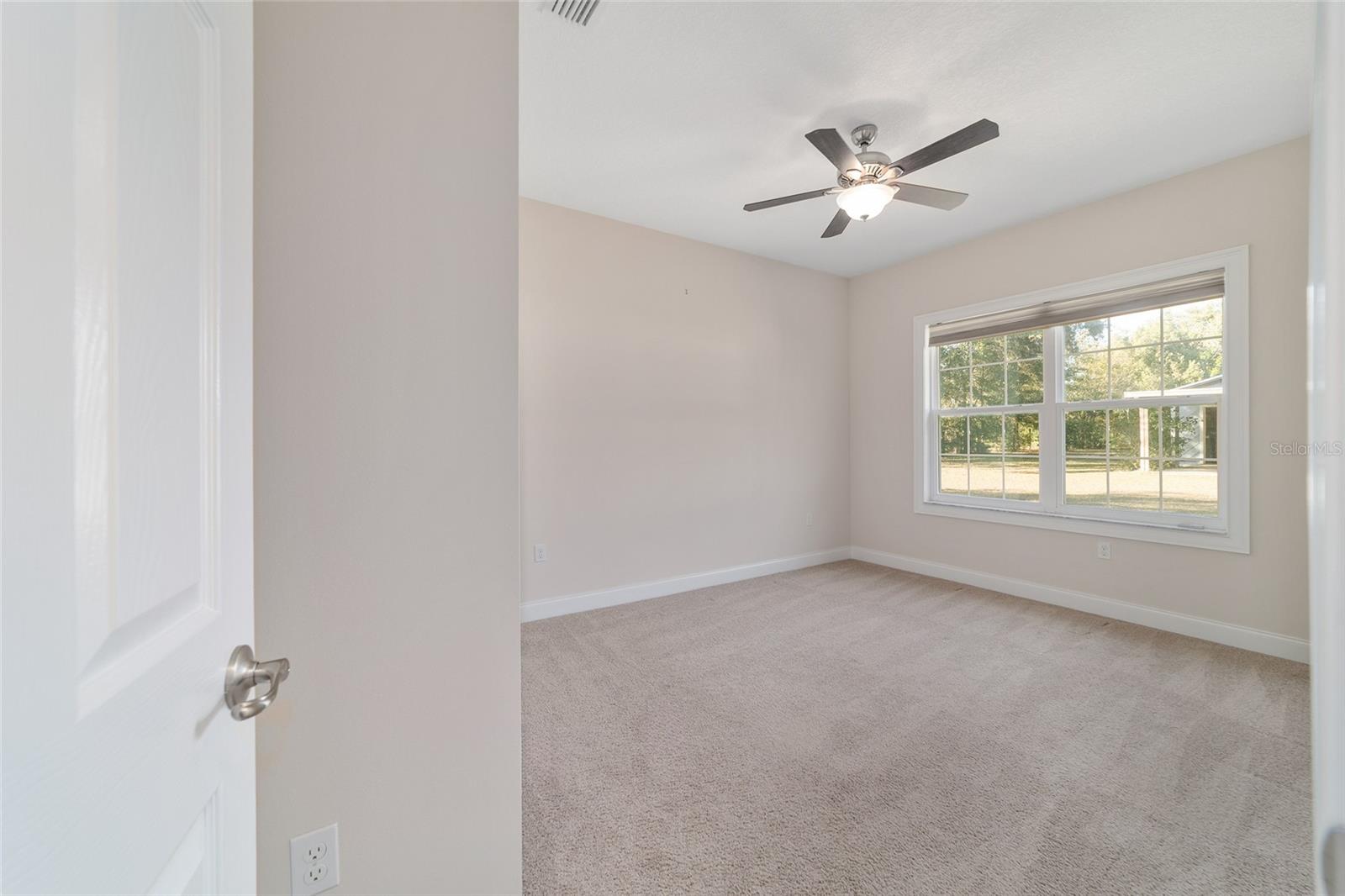 Image 40 of 97 For 465 155th Street Road