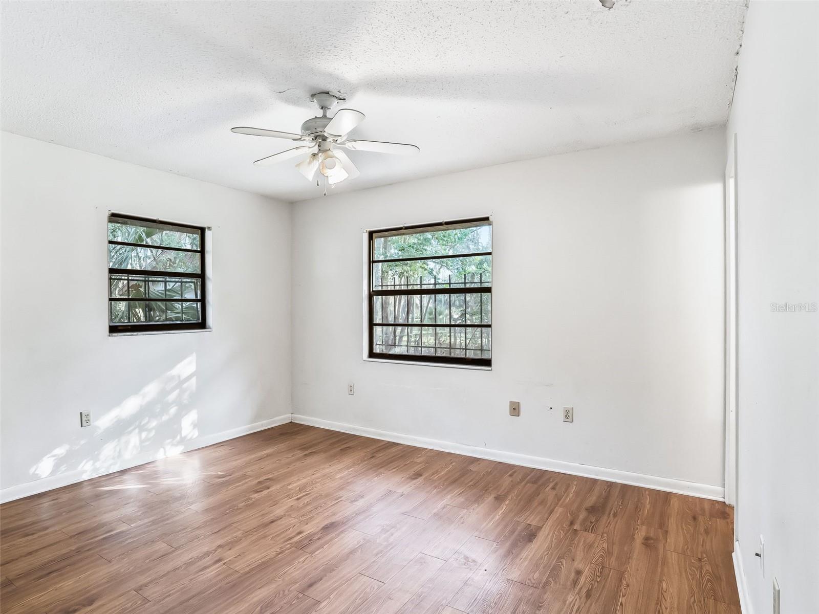 Image 15 of 42 For 803 9th Avenue