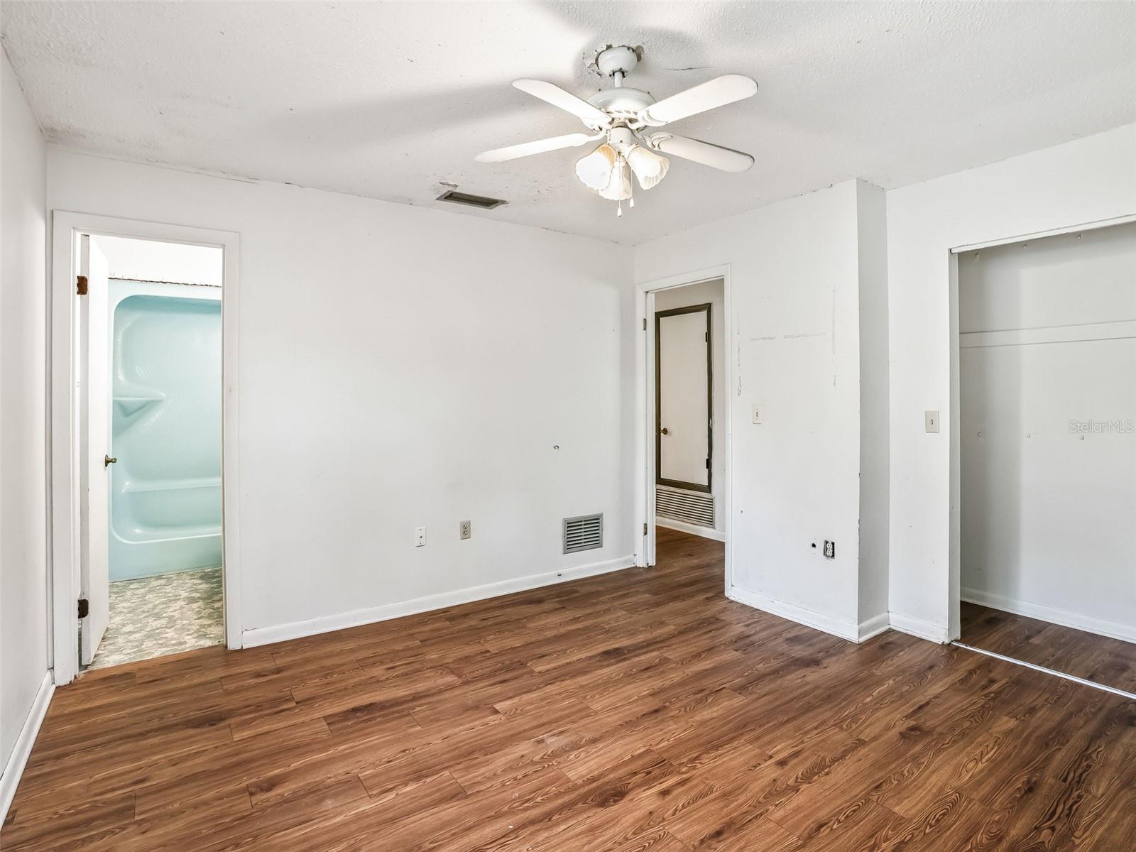 Image 17 of 42 For 803 9th Avenue