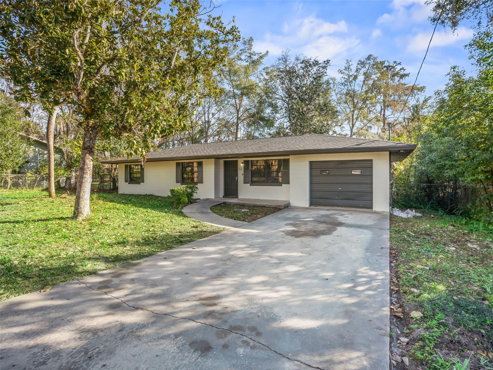 Image 3 of 42 For 803 9th Avenue