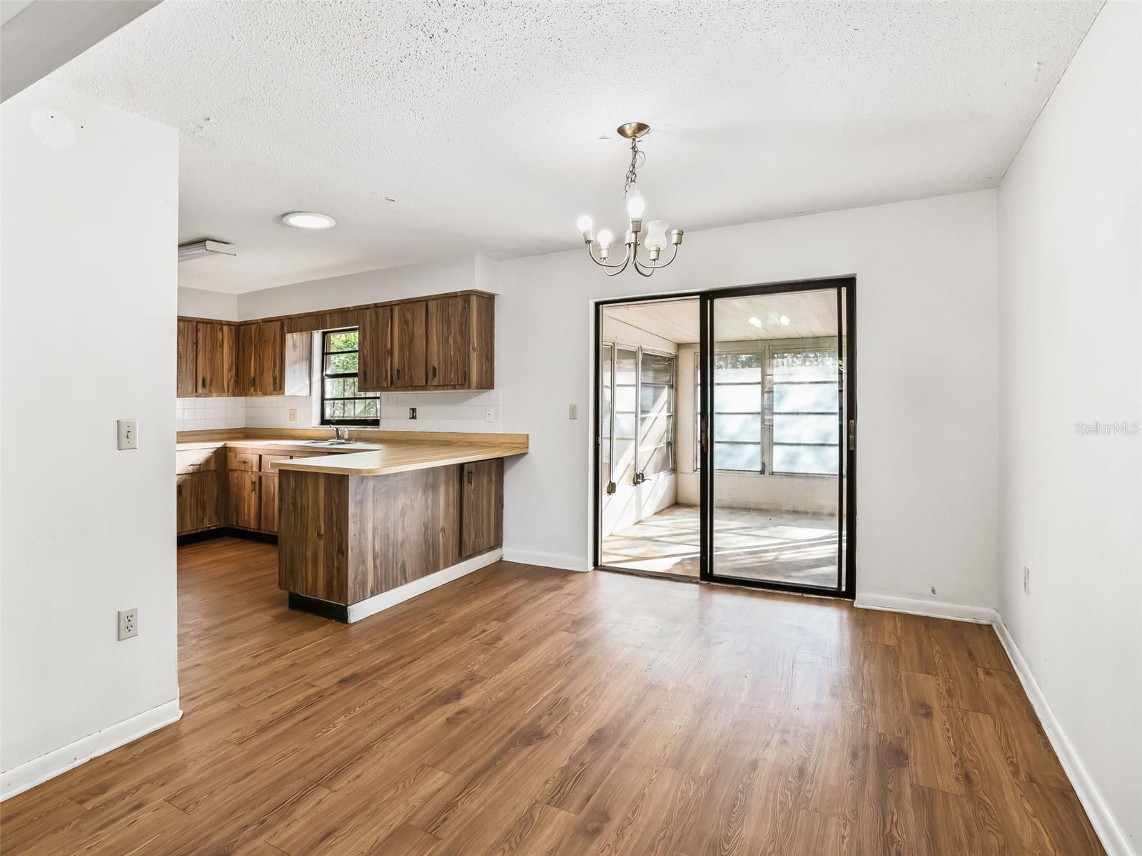 Image 8 of 42 For 803 9th Avenue