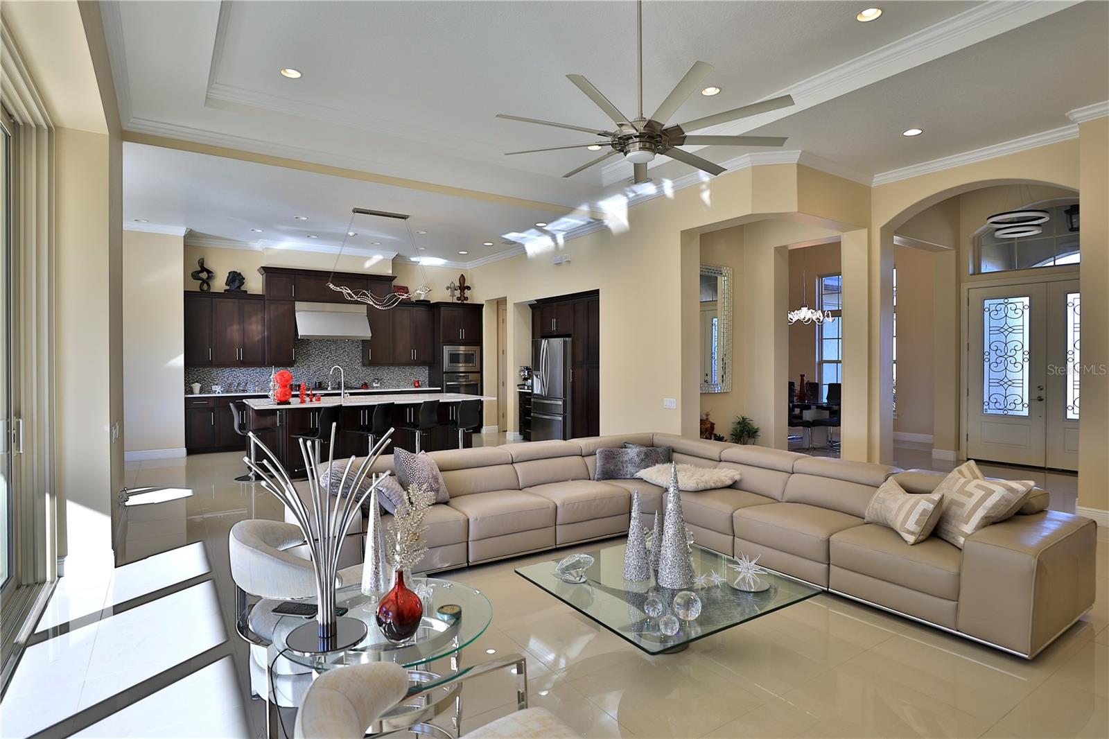 Image 11 of 32 For 1145 63rd Court