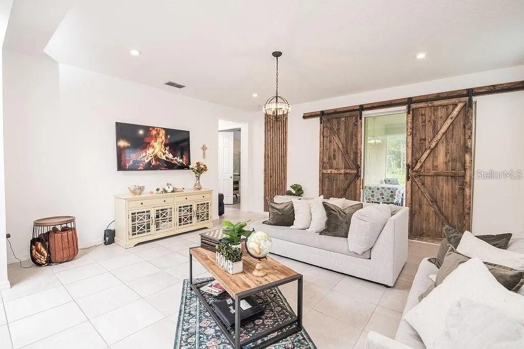 Image 17 of 31 For 2436 Varenna Loop