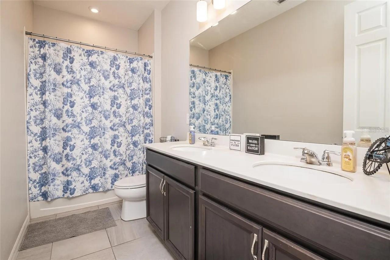 Image 5 of 31 For 2436 Varenna Loop