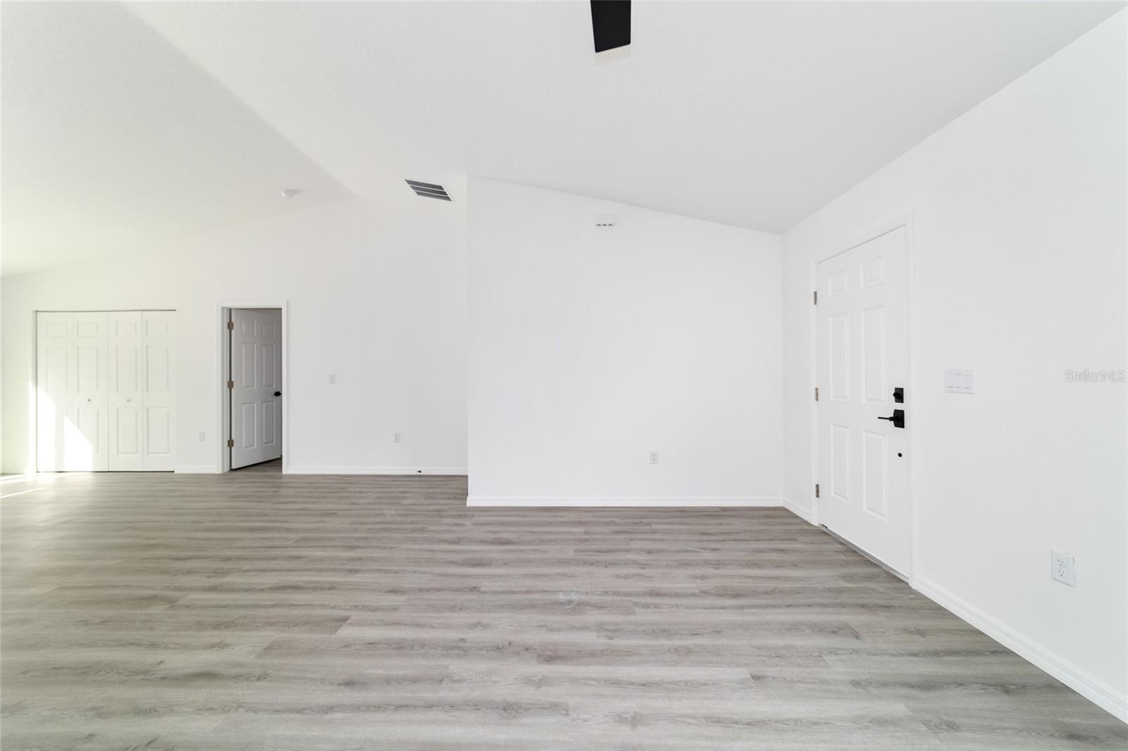 Image 11 of 37 For 1922 Little Cliffs Drive