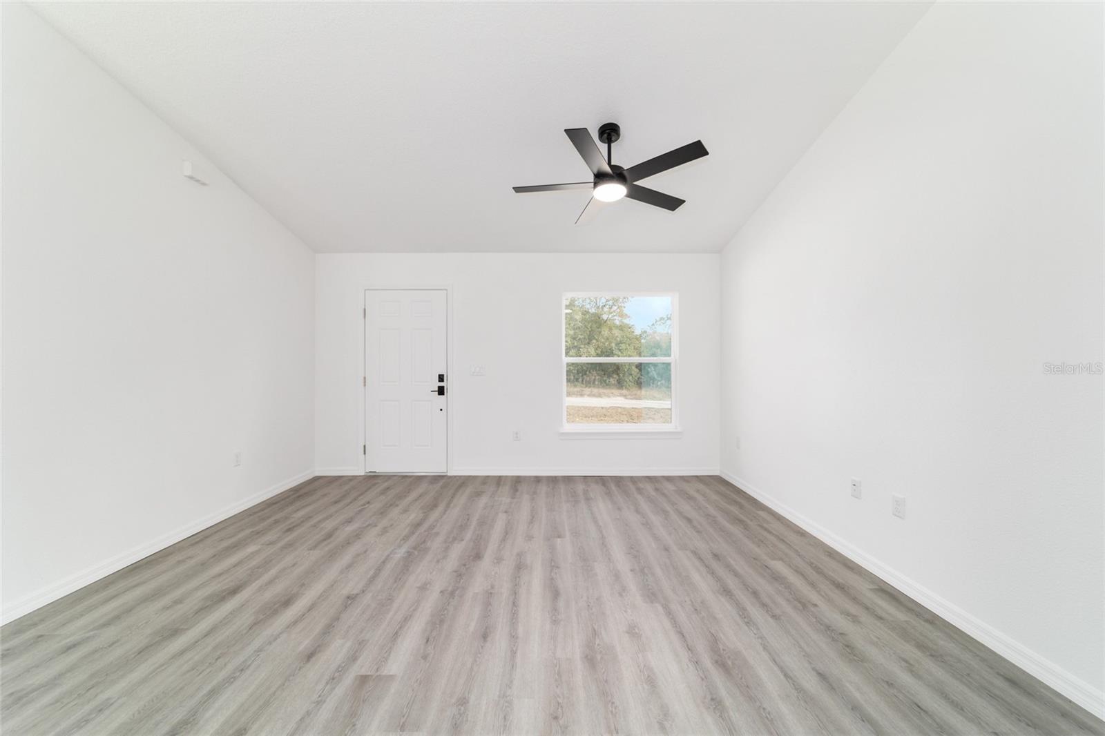 Image 16 of 37 For 1922 Little Cliffs Drive