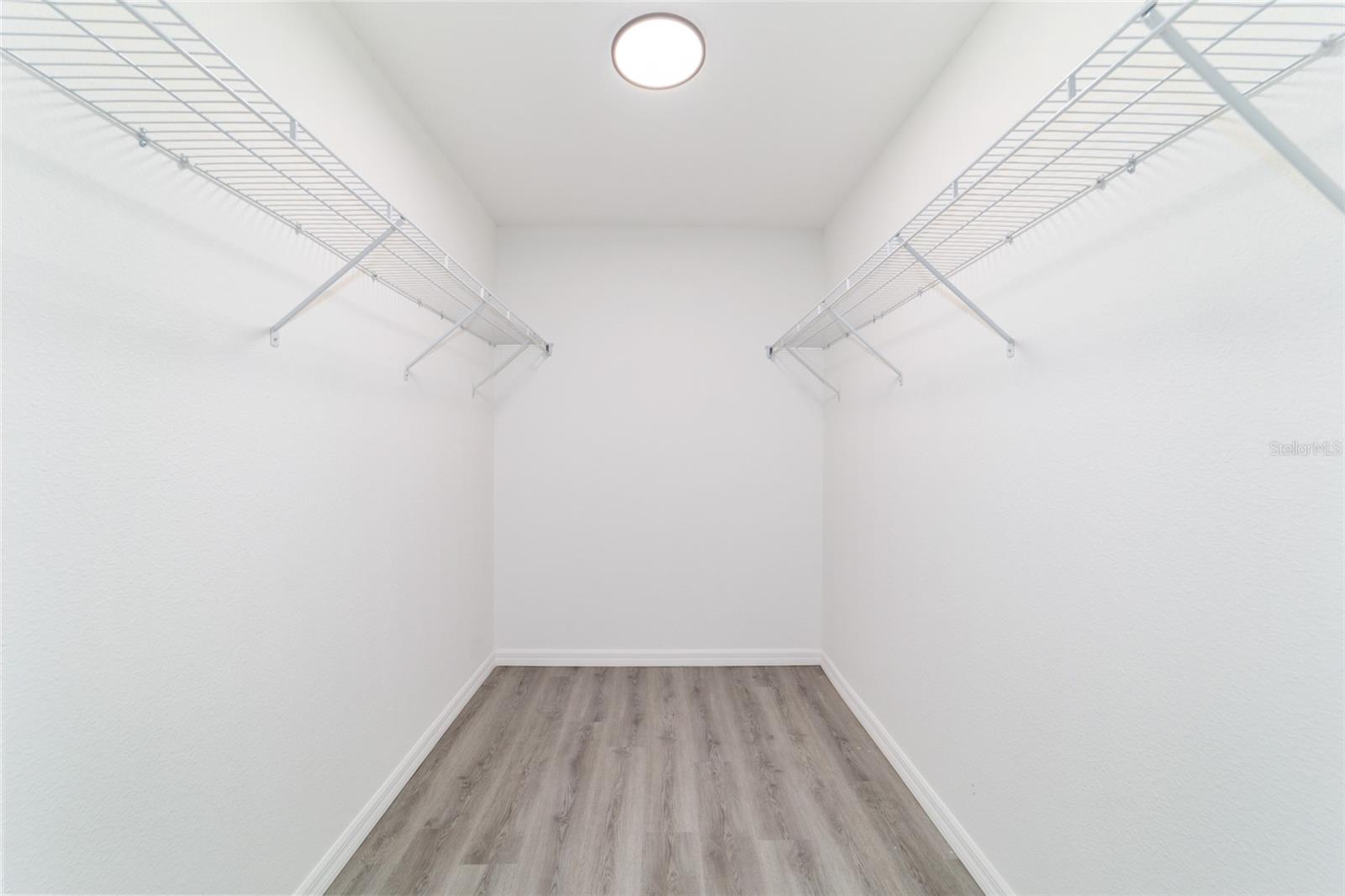 Image 21 of 37 For 1922 Little Cliffs Drive