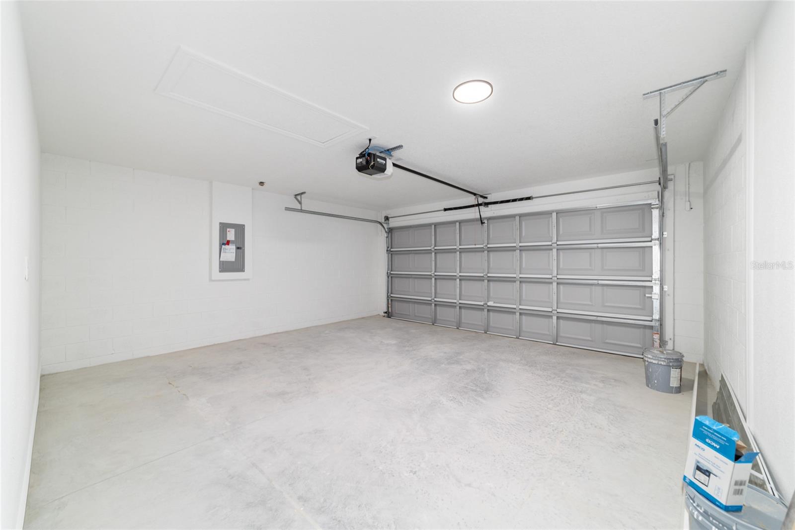 Image 27 of 37 For 1922 Little Cliffs Drive