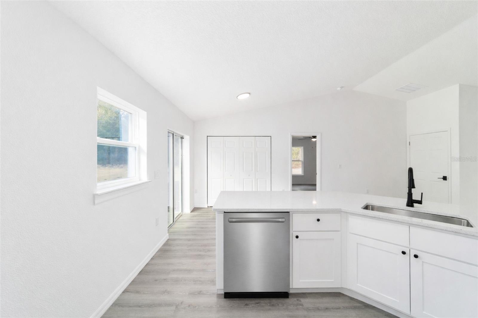 Image 5 of 37 For 1922 Little Cliffs Drive