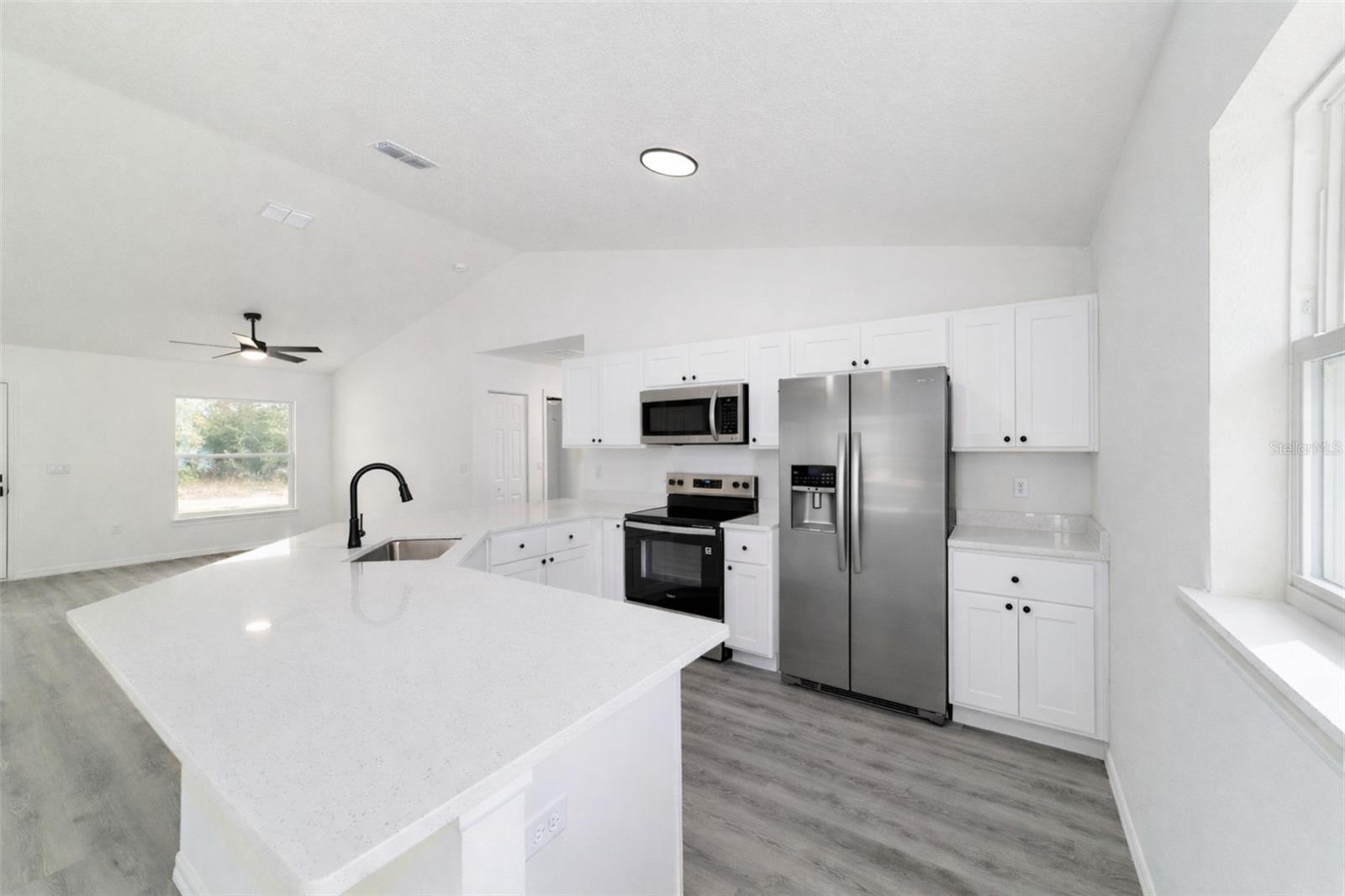 Image 6 of 37 For 1922 Little Cliffs Drive